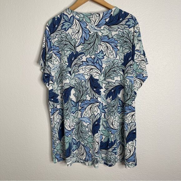Lane Bryant Top Blue Patterned Notch Neck Short Sleeve Shirt Size 22/24 - Picture 6 of 6
